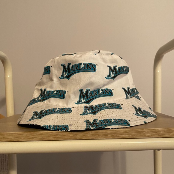 Marlins bucket hat - Picture 2 of 2